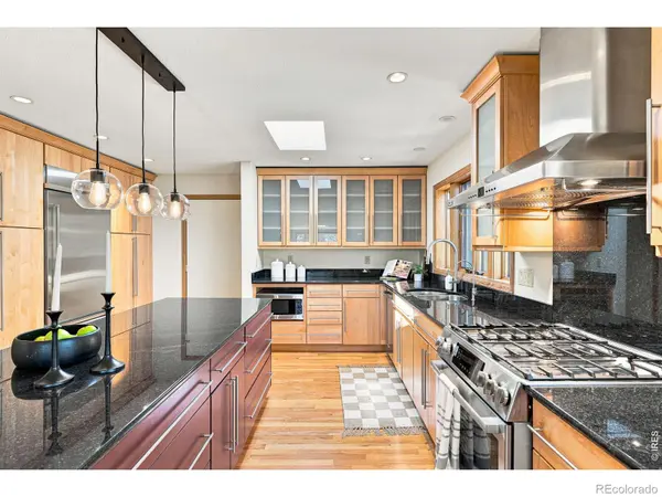 335 Pine Tree LN, Boulder, CO 80304