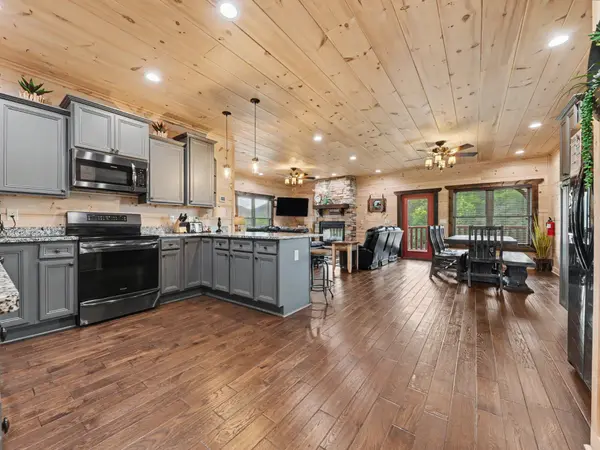 2743 Dayne Dr, Sevierville, TN 37876