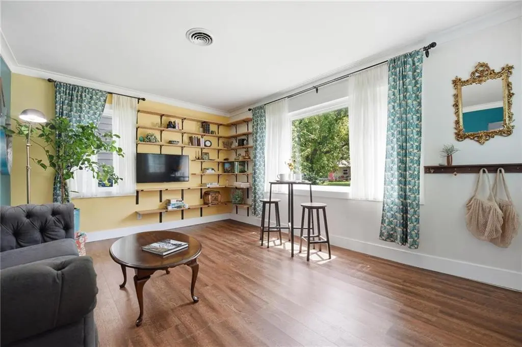 2528 Moundview DR, Lawrence, KS 66049