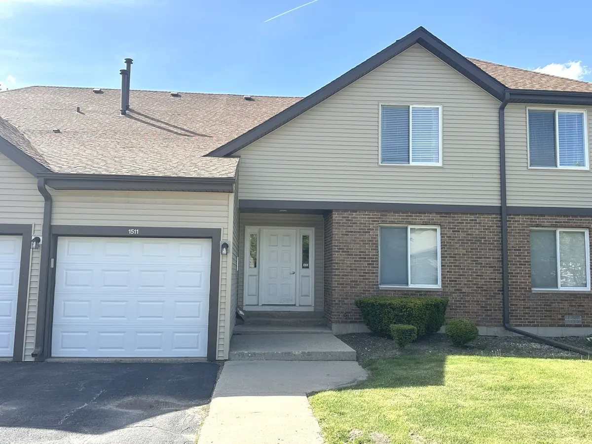 1511 Longwood DR #1511, Sycamore, IL 60178