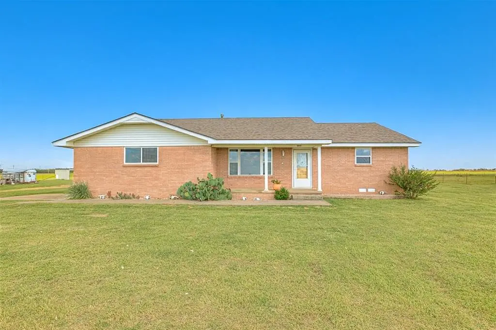 9620 N Calumet RD, Calumet, OK 73014