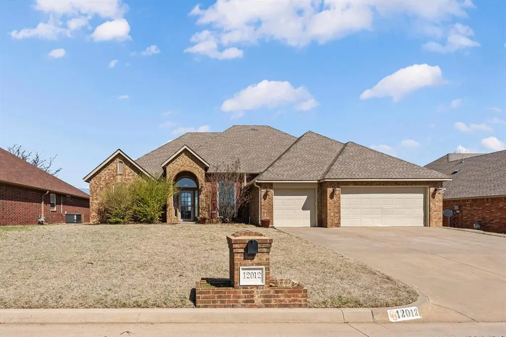 12012 Wickford PL, Yukon, OK 73099