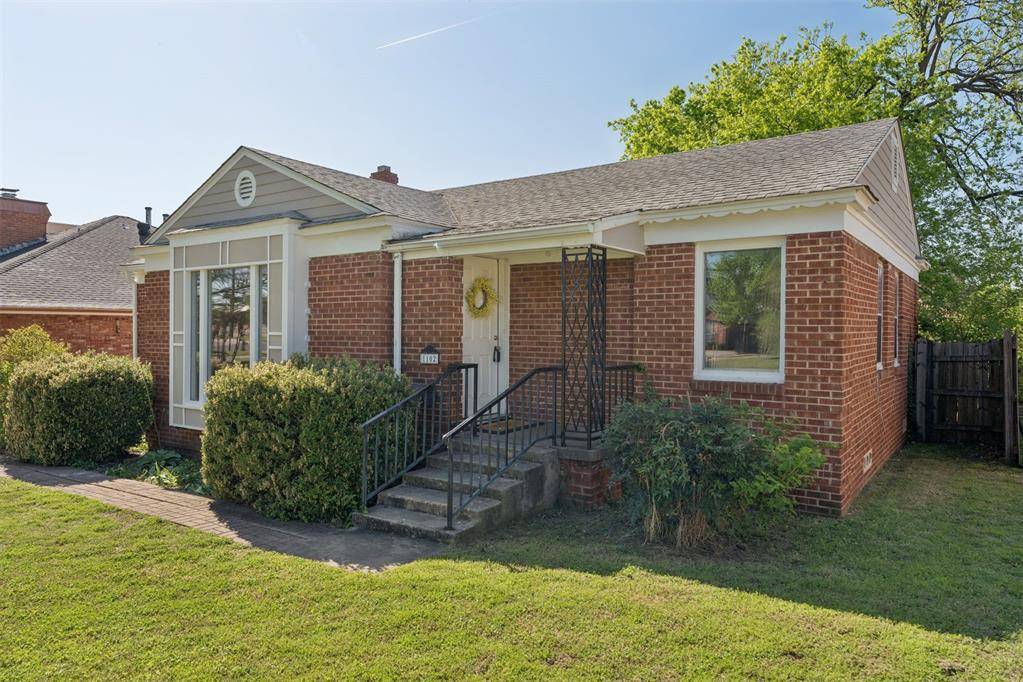 1102 Fenwick PL, Nichols Hills, OK 73116