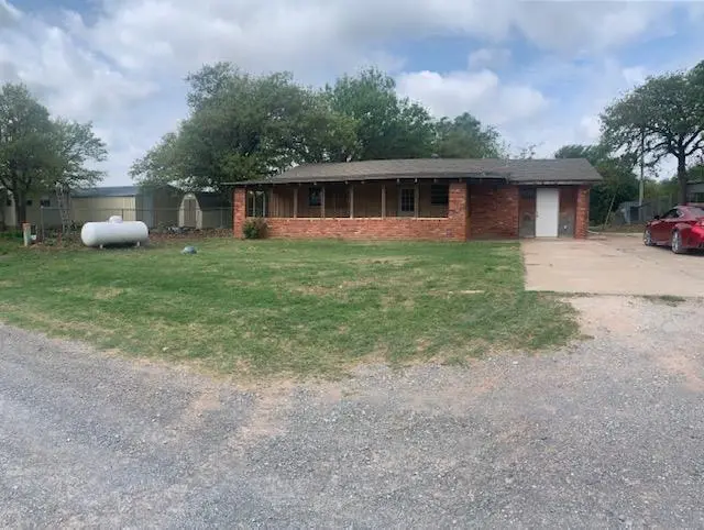406 N Pioneer ST, Fort Cobb, OK 73038