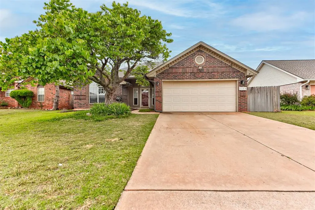 1109 NE 25th ST, Moore, OK 73160