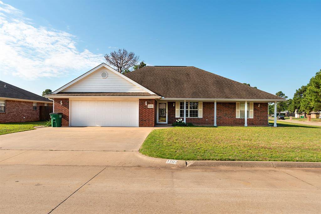 1102 E Mahar DR, Perkins, OK 74059