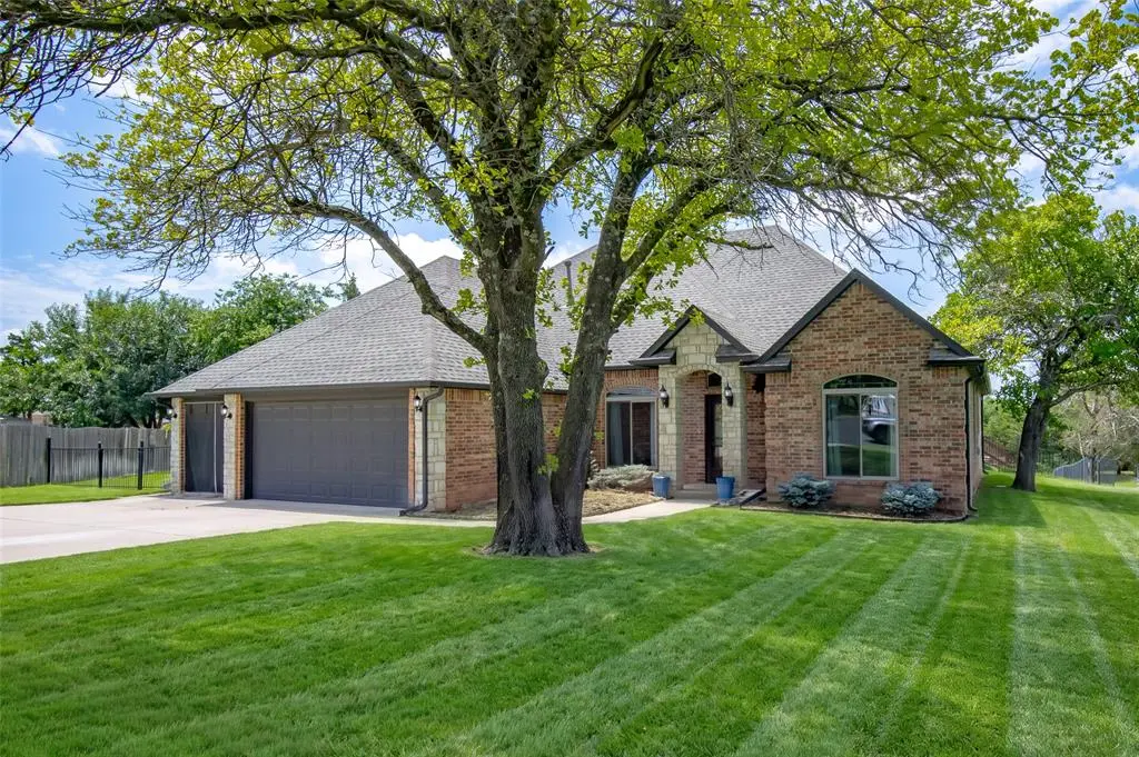 12261 Little Oak CIR, Guthrie, OK 73044