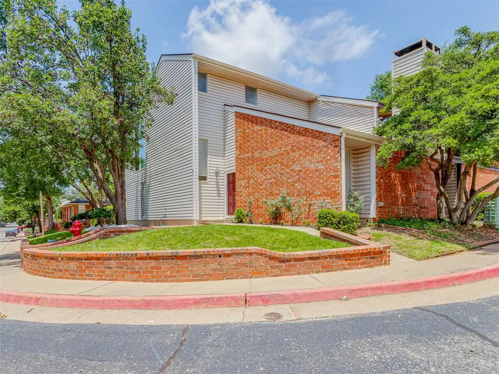 321 Timberwind RD, Edmond, OK 73034