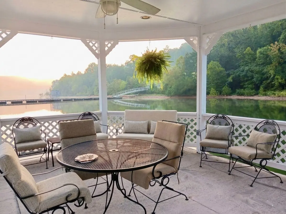 745 October Drive, Smithville, TN 37166