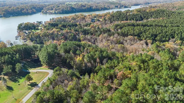 119 Wood Cove LN, Stony Point, NC 28678
