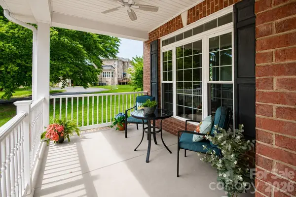1015 Estate LN, Matthews, NC 28104