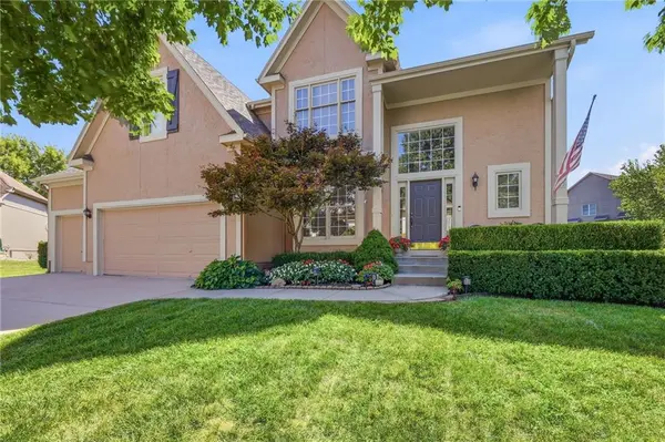 14642 S Hallet ST, Olathe, KS 66062