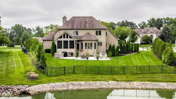 2422 Winfield DR, Carmel, IN 46032