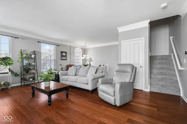 9032 Rider DR, Fishers, IN 46038