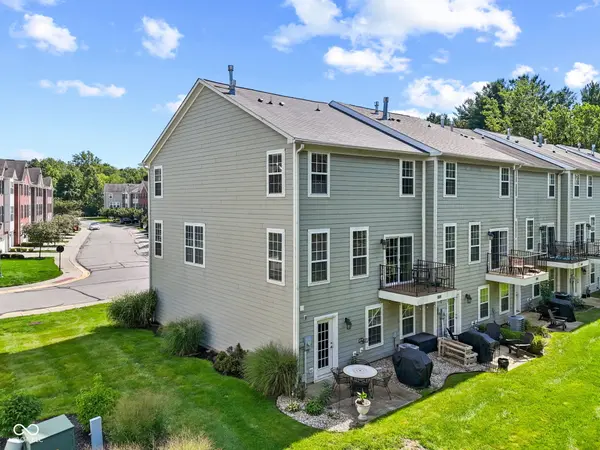9032 Rider DR, Fishers, IN 46038