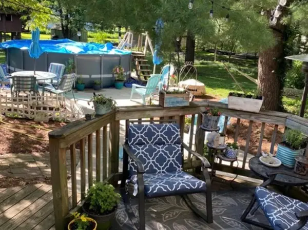 1002 Maple Tree LN, Mahomet, IL 61853