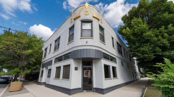 4006 N Bell AVE #1, Chicago, IL 60618