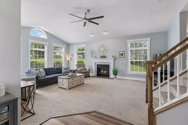 17437 Hazel CT, Lakeville, MN 55044