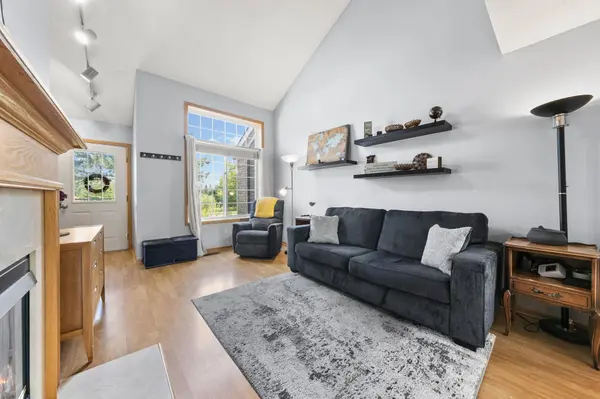 446 Mission Hills WAY E, Chanhassen, MN 55317