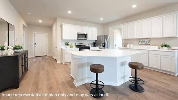 2816 Casey DR, Yukon, OK 73099