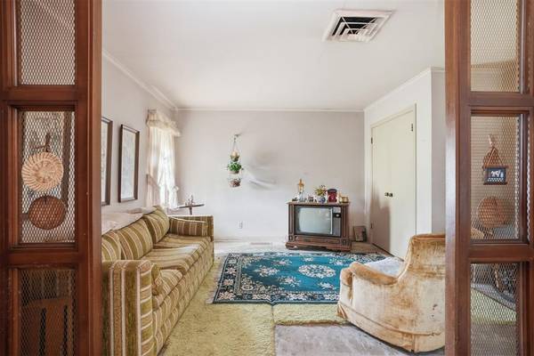 1025 Adams AVE, Elk City, OK 73644