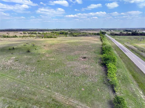 18674 E 22 HWY, Caddo, OK 74729