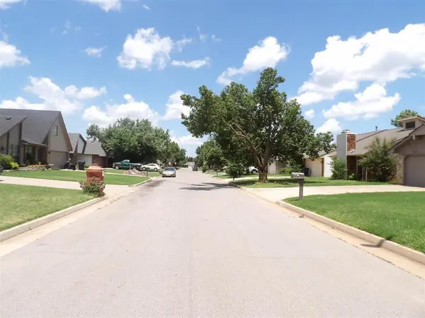 11300 N Eagle LN, Oklahoma City, OK 73162