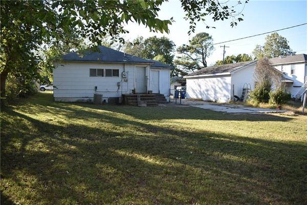 1338 Roosevelt ST, Seminole, OK 74868