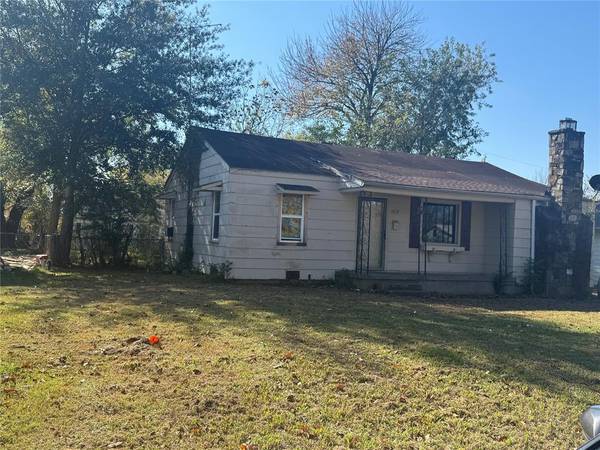 1609 Avondale ST, Muskogee, OK 74403