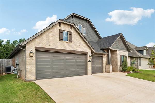 2317 E Preserve Edge DR, Edmond, OK 73034