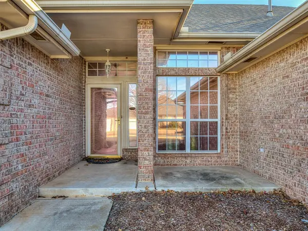 4012 Morningstar DR, Yukon, OK 73099
