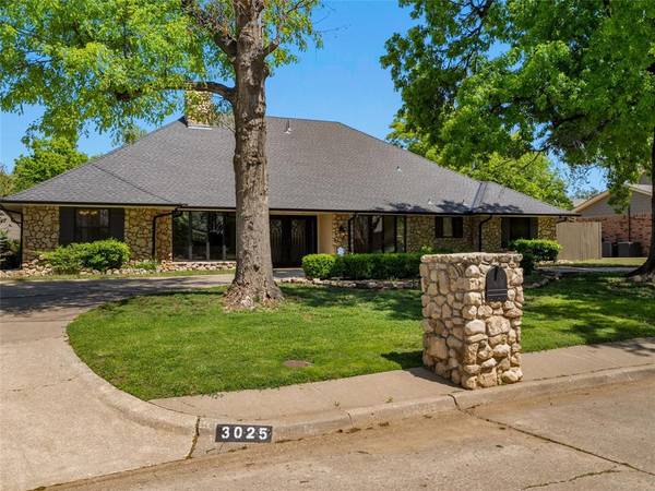 3025 Pine Ridge RD, Oklahoma City, OK 73120