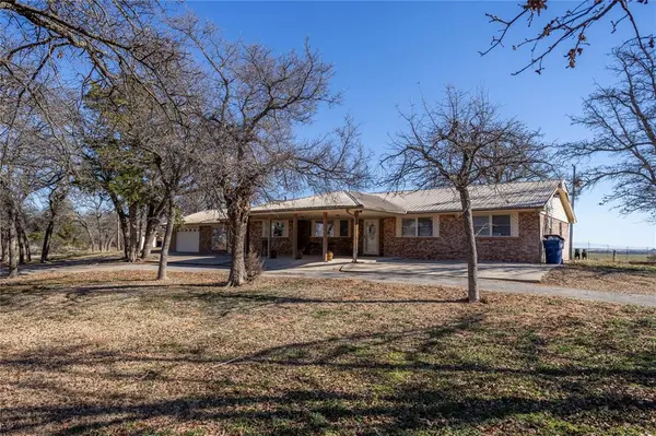 716 N Church in Eakly,OK ST, Hydro, OK 73048