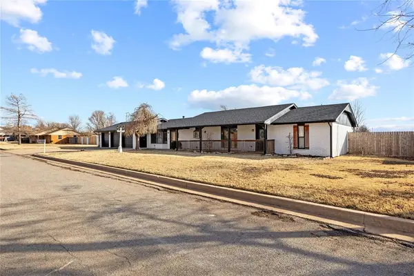 1407 Partridge LN, Cordell, OK 73632
