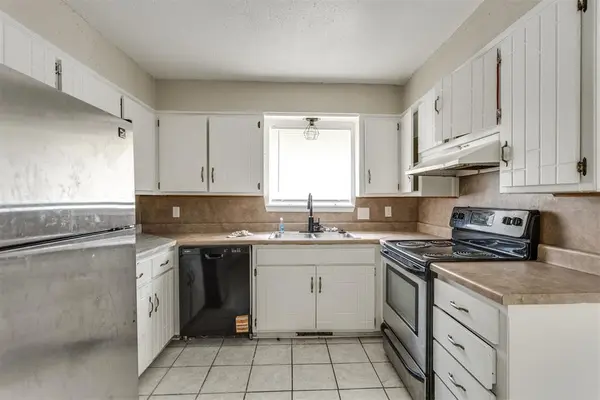 6813 N Lancer LN, Oklahoma City, OK 73132