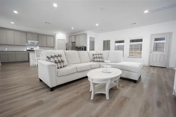 14613 Travertine Falls LN, Oklahoma City, OK 73142