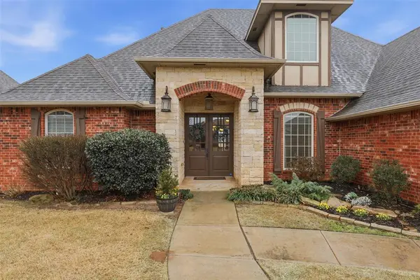 1300 Sawgrass DR, Norman, OK 73072