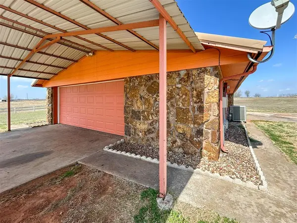 45111 County Street 2680, Cyril, OK 73029