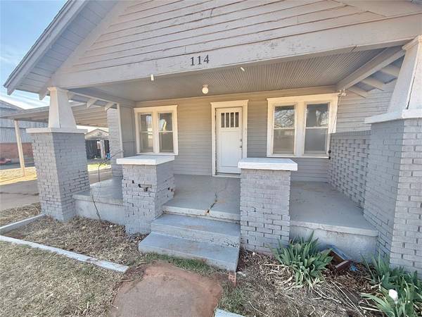 114 S 5th ST, Sentinel, OK 73664