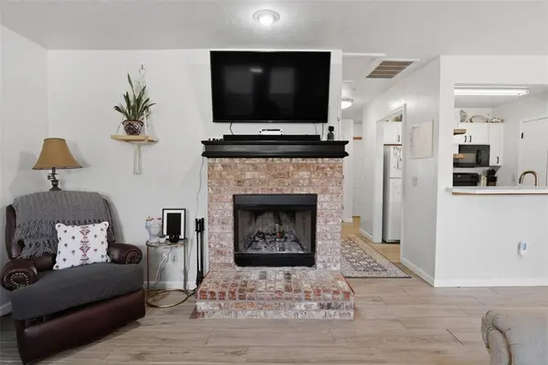 13827 Crossing WAY #West, Edmond, OK 73013