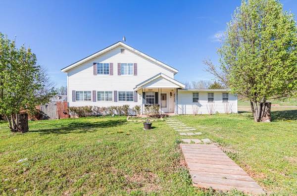 220 E Sullivan RD,  Mulhall,  OK 73063
