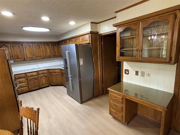 509 Hunter LN, Okarche, OK 73762