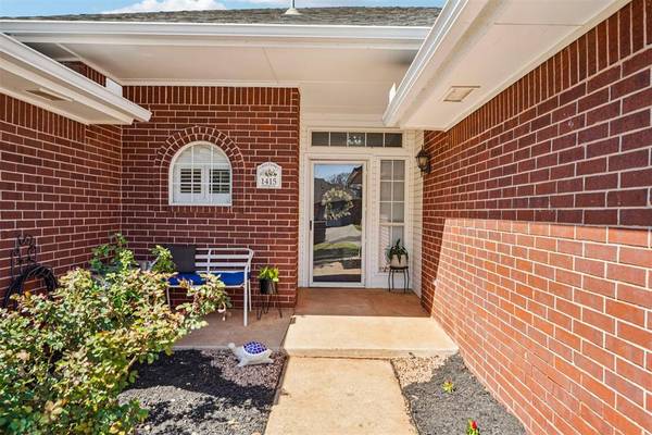 1415 Cherokee LN, Blanchard, OK 73010