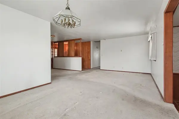 1708 Dover DR, Ponca City, OK 74604