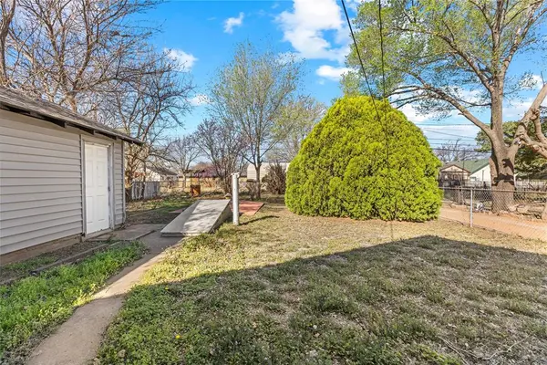 312 S 14th ST, Clinton, OK 73601