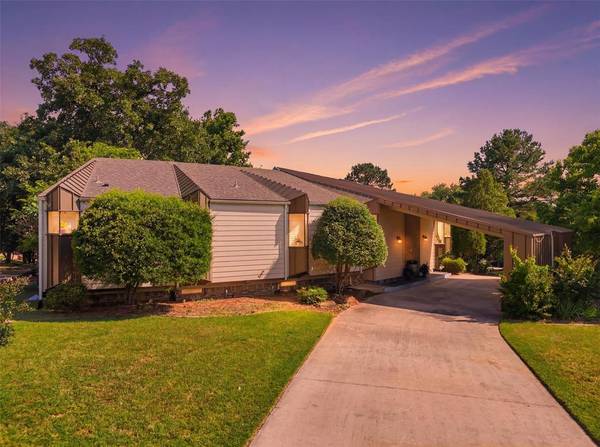 1700 Augusta DR, Ada, OK 74820