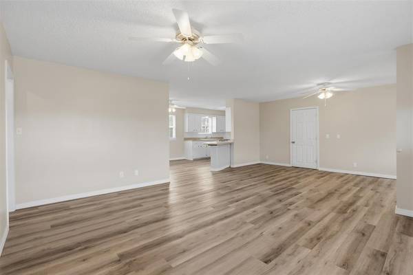 228 S 5th AVE, Stroud, OK 74079