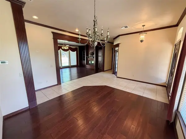23505 E Waterloo RD, Luther, OK 73054