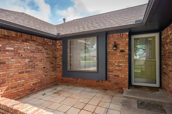 6112 N Allison DR, Oklahoma City, OK 73112