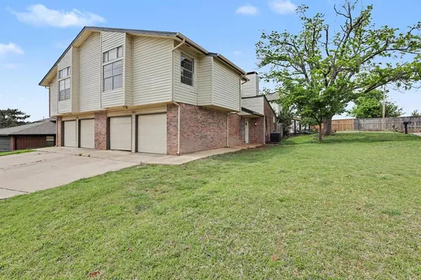7204 Edenborough DR, Oklahoma City, OK 73132